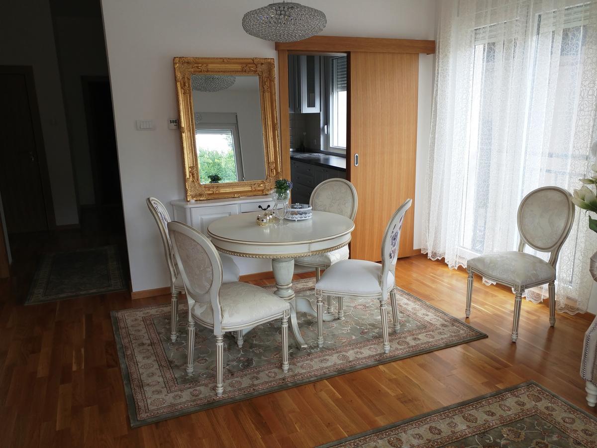 Jc10 Apartment 3 Bedroom, Free Parking, 73Sqm 노비사드 외부 사진