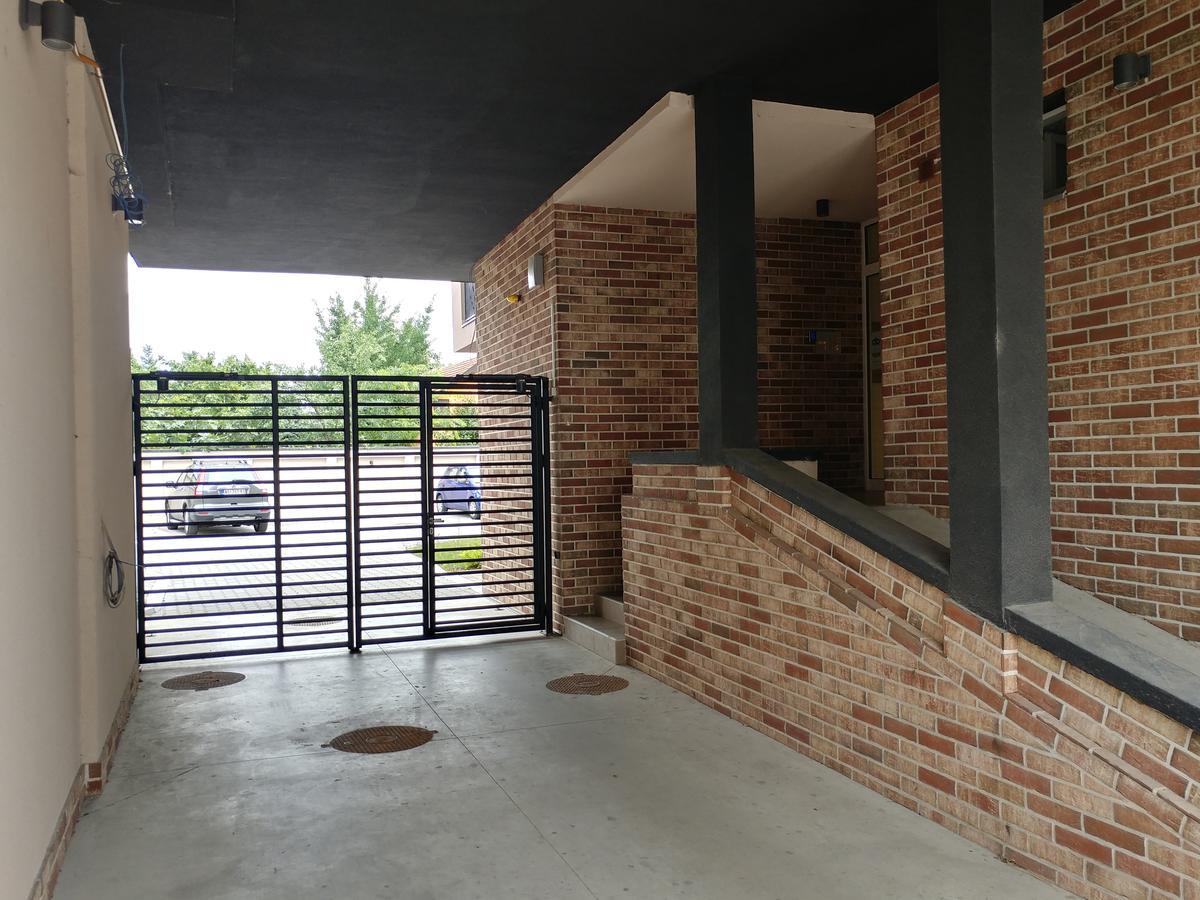 Jc10 Apartment 3 Bedroom, Free Parking, 73Sqm 노비사드 외부 사진