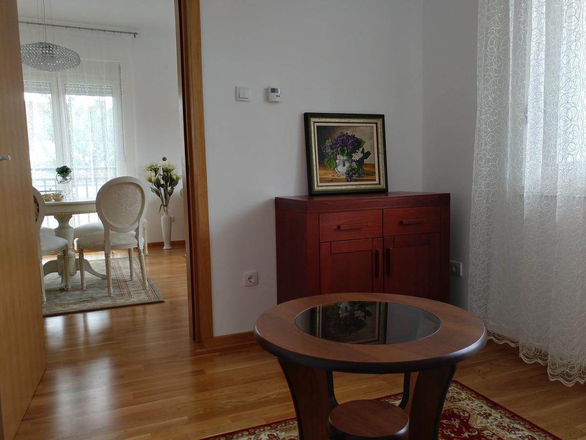 Jc10 Apartment 3 Bedroom, Free Parking, 73Sqm 노비사드 외부 사진
