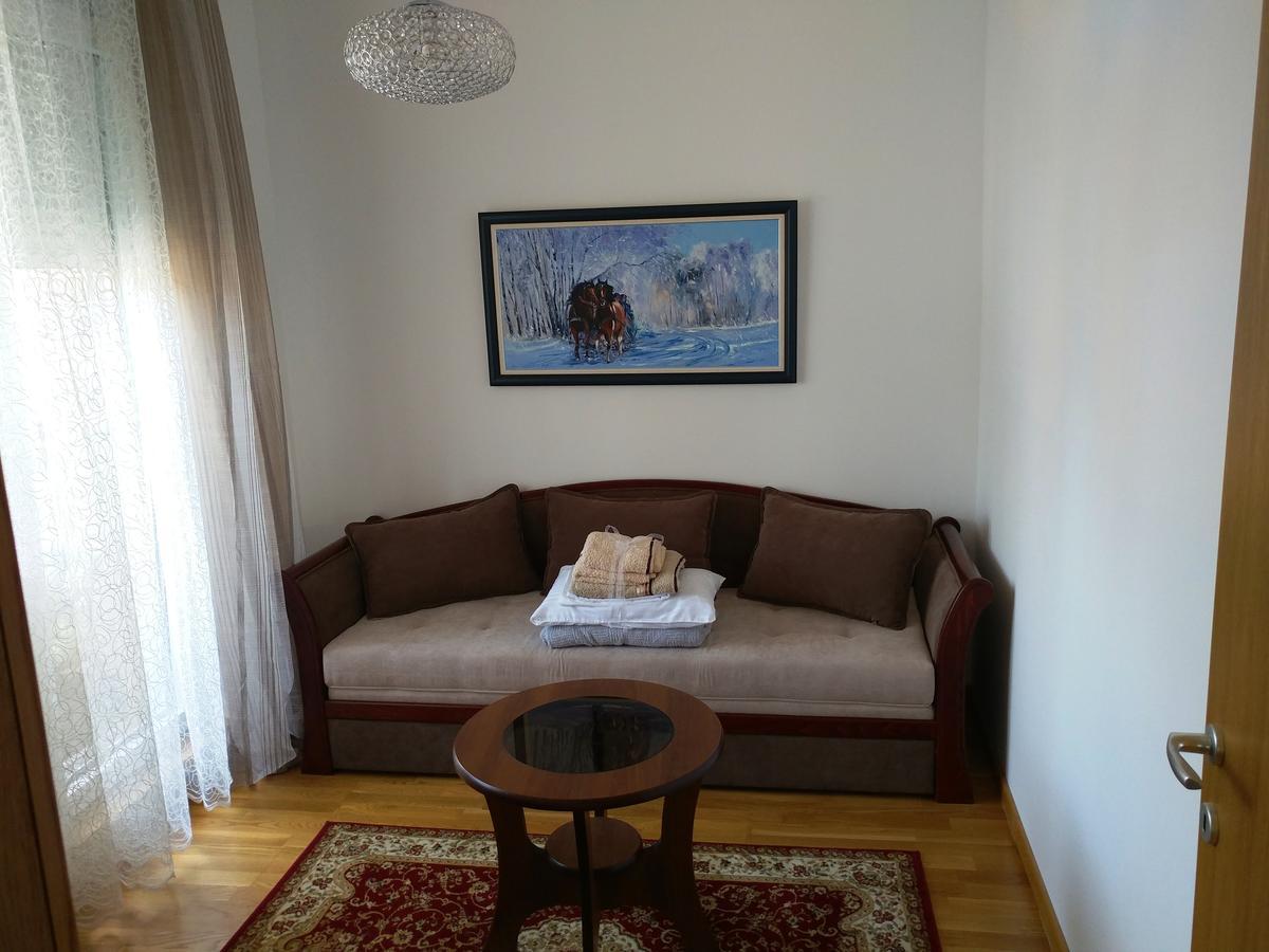 Jc10 Apartment 3 Bedroom, Free Parking, 73Sqm 노비사드 외부 사진
