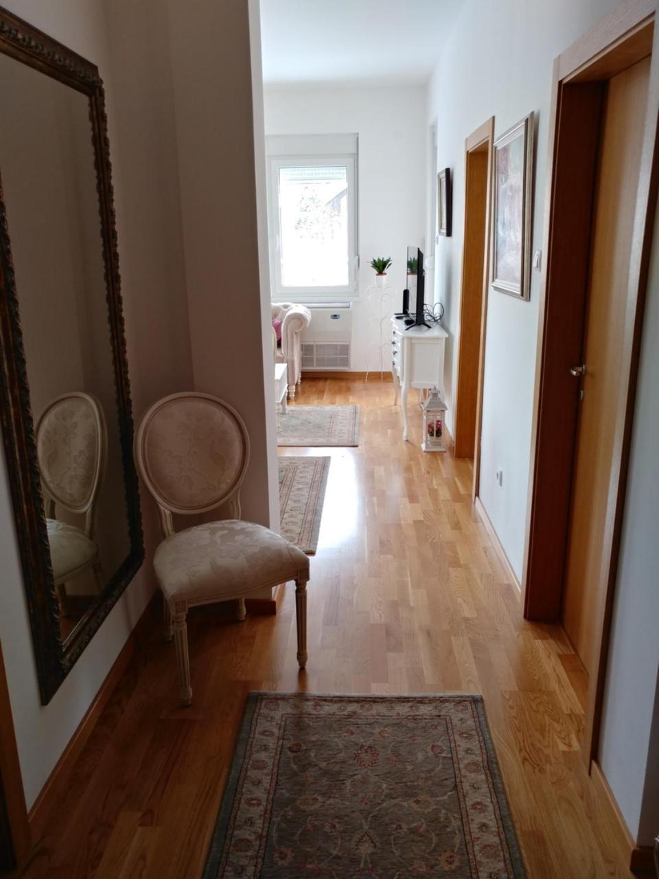 Jc10 Apartment 3 Bedroom, Free Parking, 73Sqm 노비사드 외부 사진