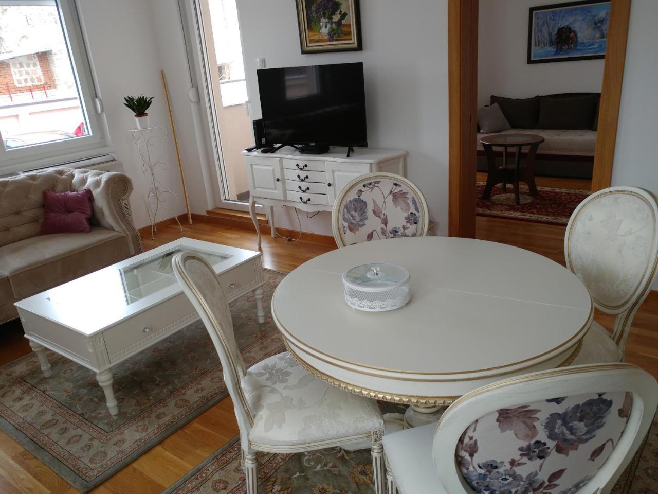 Jc10 Apartment 3 Bedroom, Free Parking, 73Sqm 노비사드 외부 사진