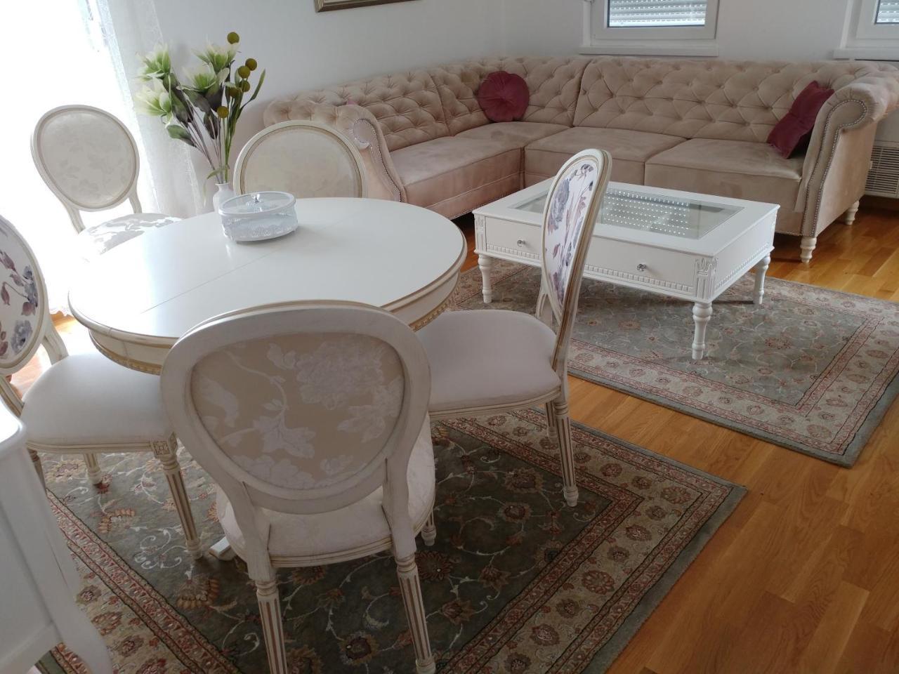 Jc10 Apartment 3 Bedroom, Free Parking, 73Sqm 노비사드 외부 사진